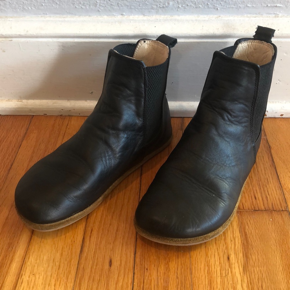 Barefoot leather booties
